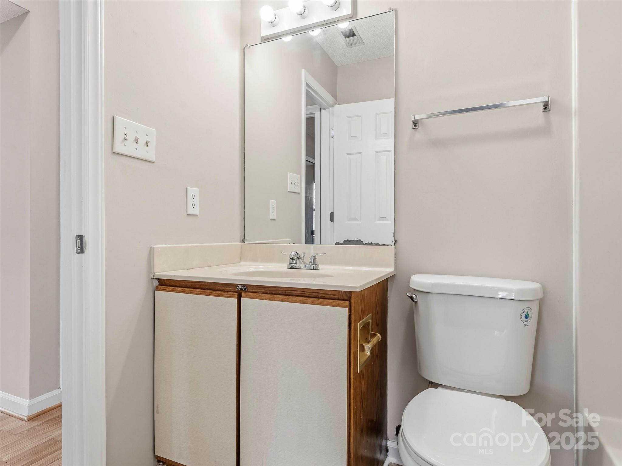 102 Abbey Circle Asheville NC 28805