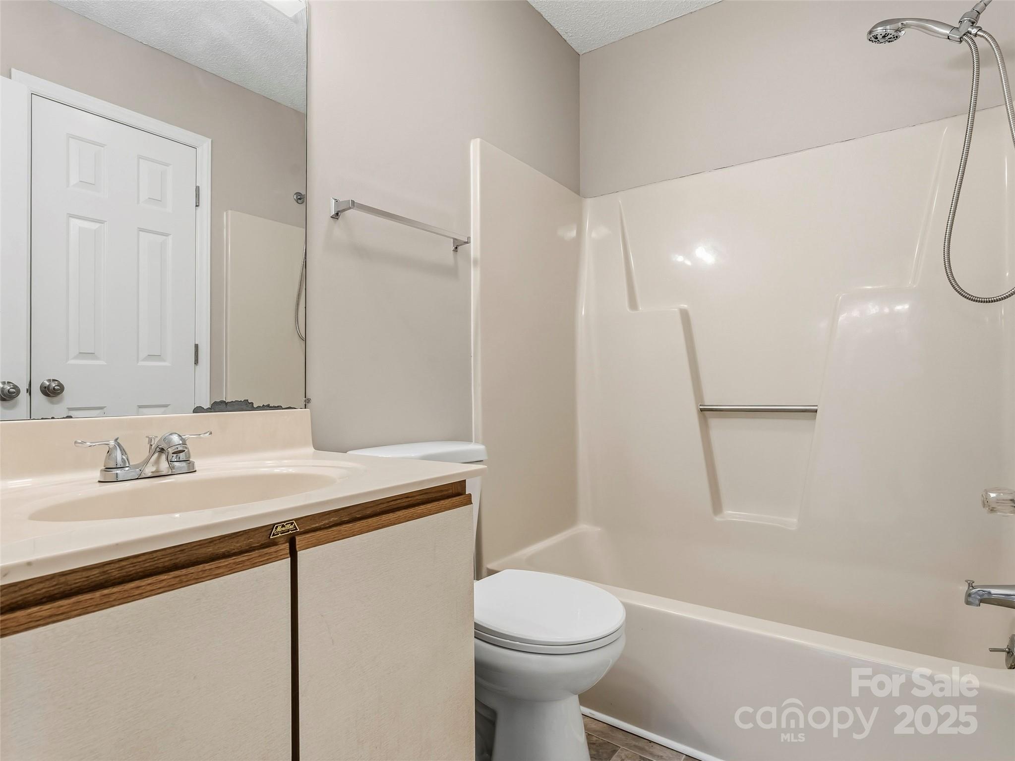 102 Abbey Circle Asheville NC 28805