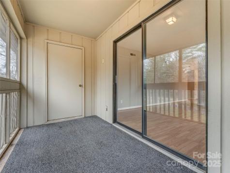 102 Abbey Circle Asheville NC 28805