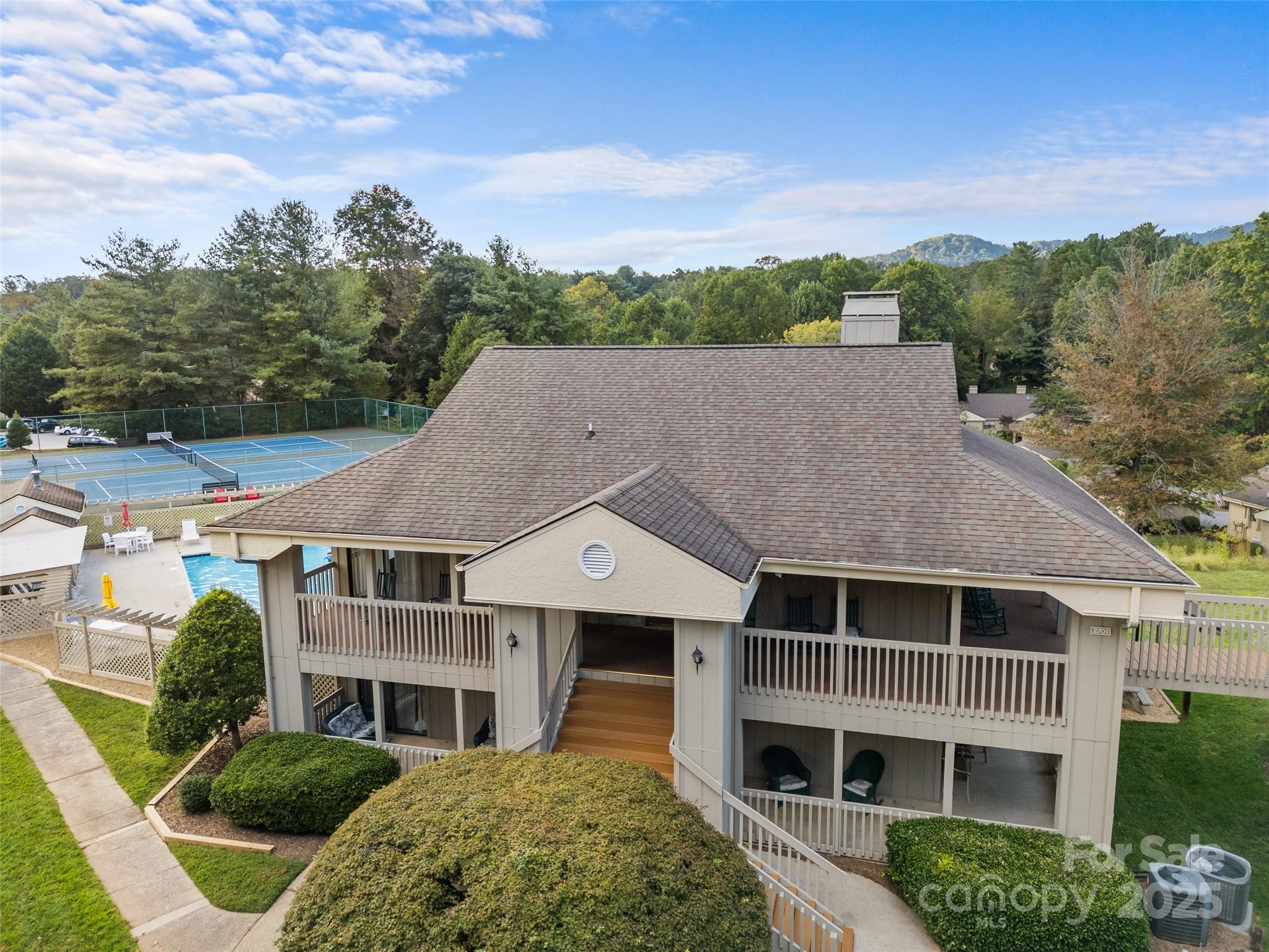 102 Abbey Circle Asheville NC 28805