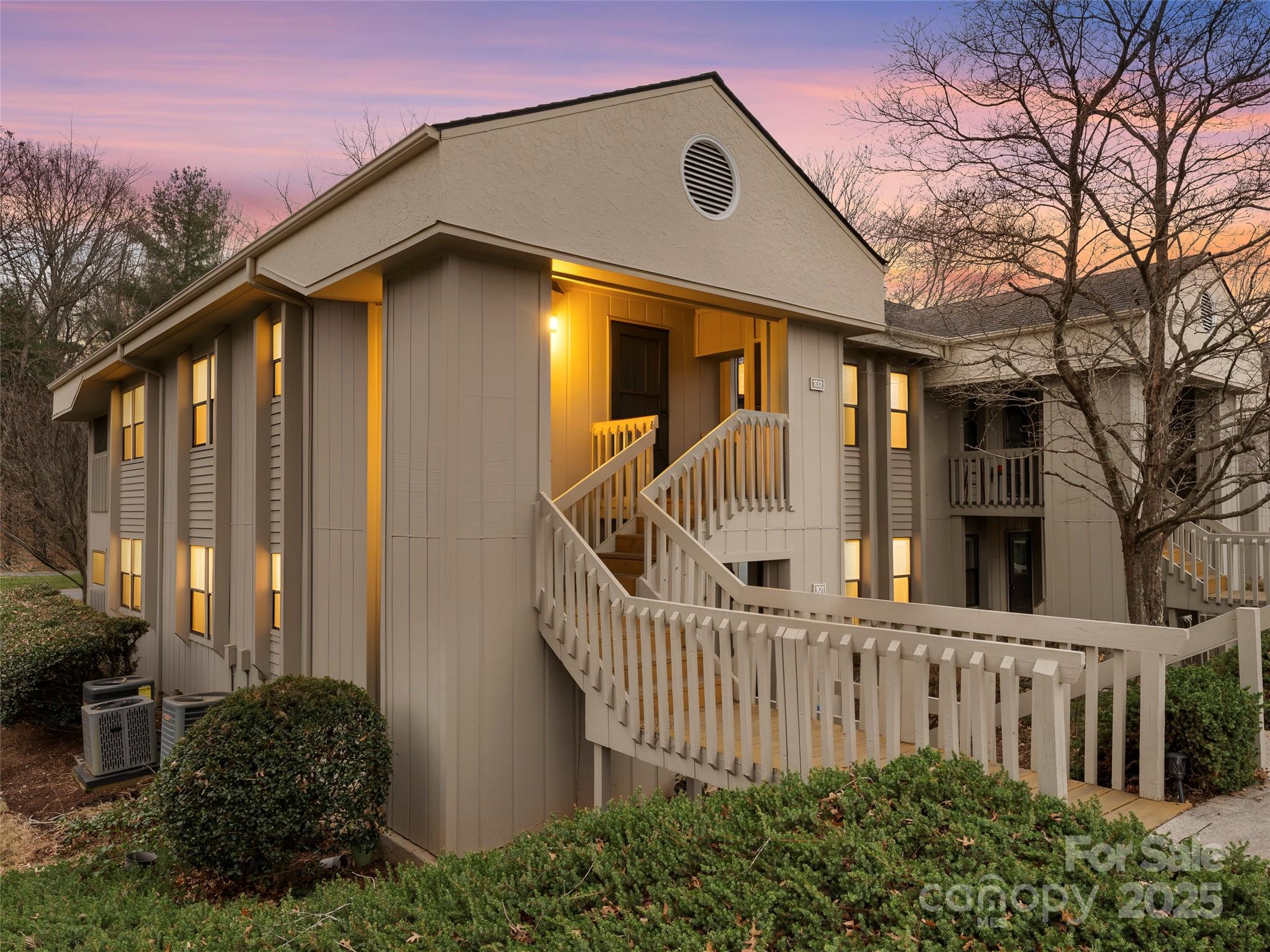 102 Abbey Circle Asheville NC 28805