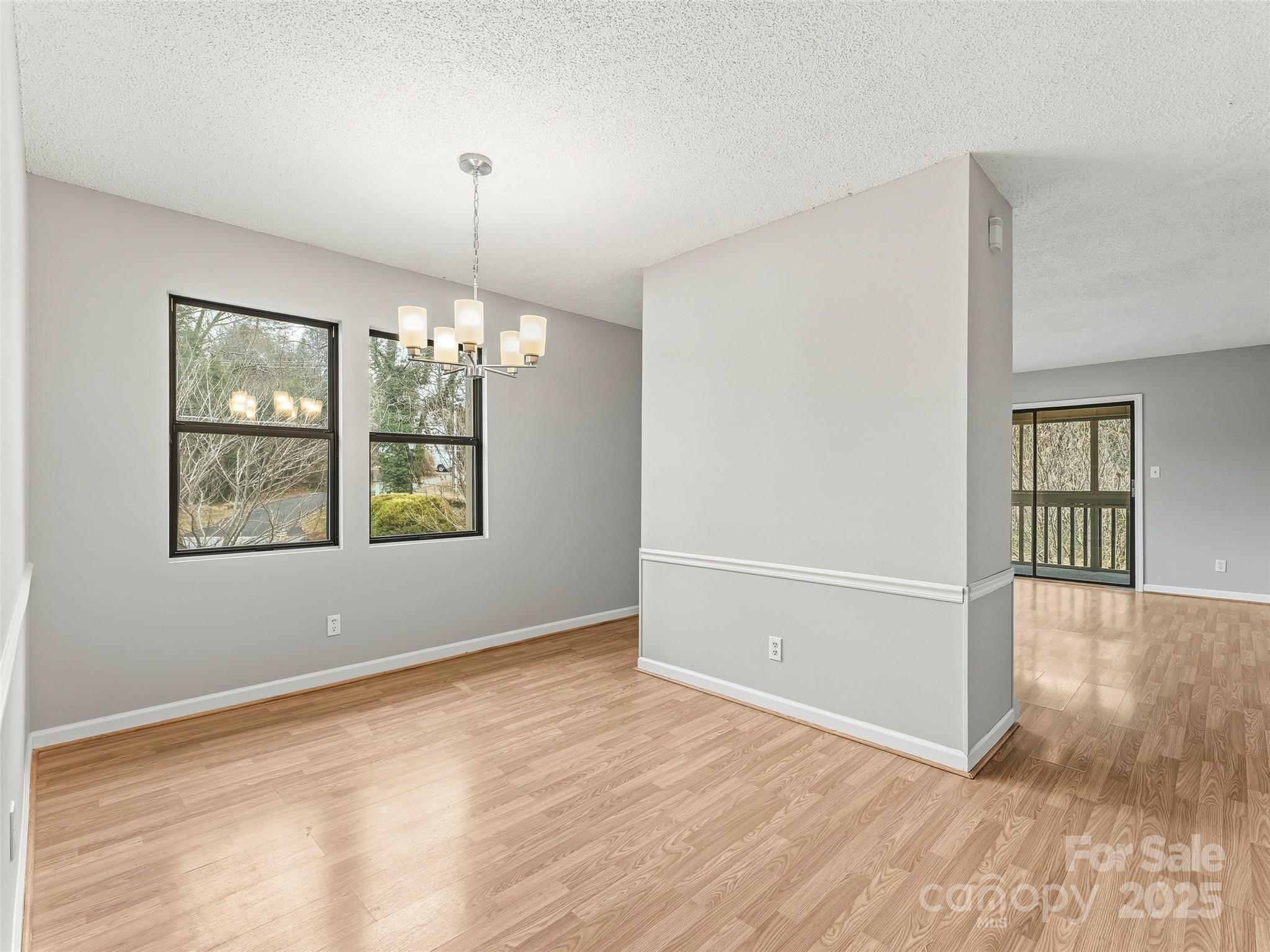 102 Abbey Circle Asheville NC 28805