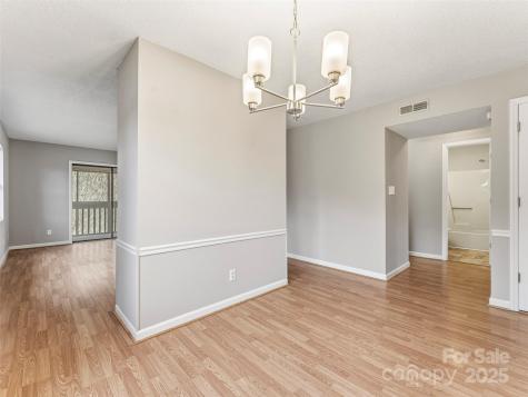 102 Abbey Circle Asheville NC 28805