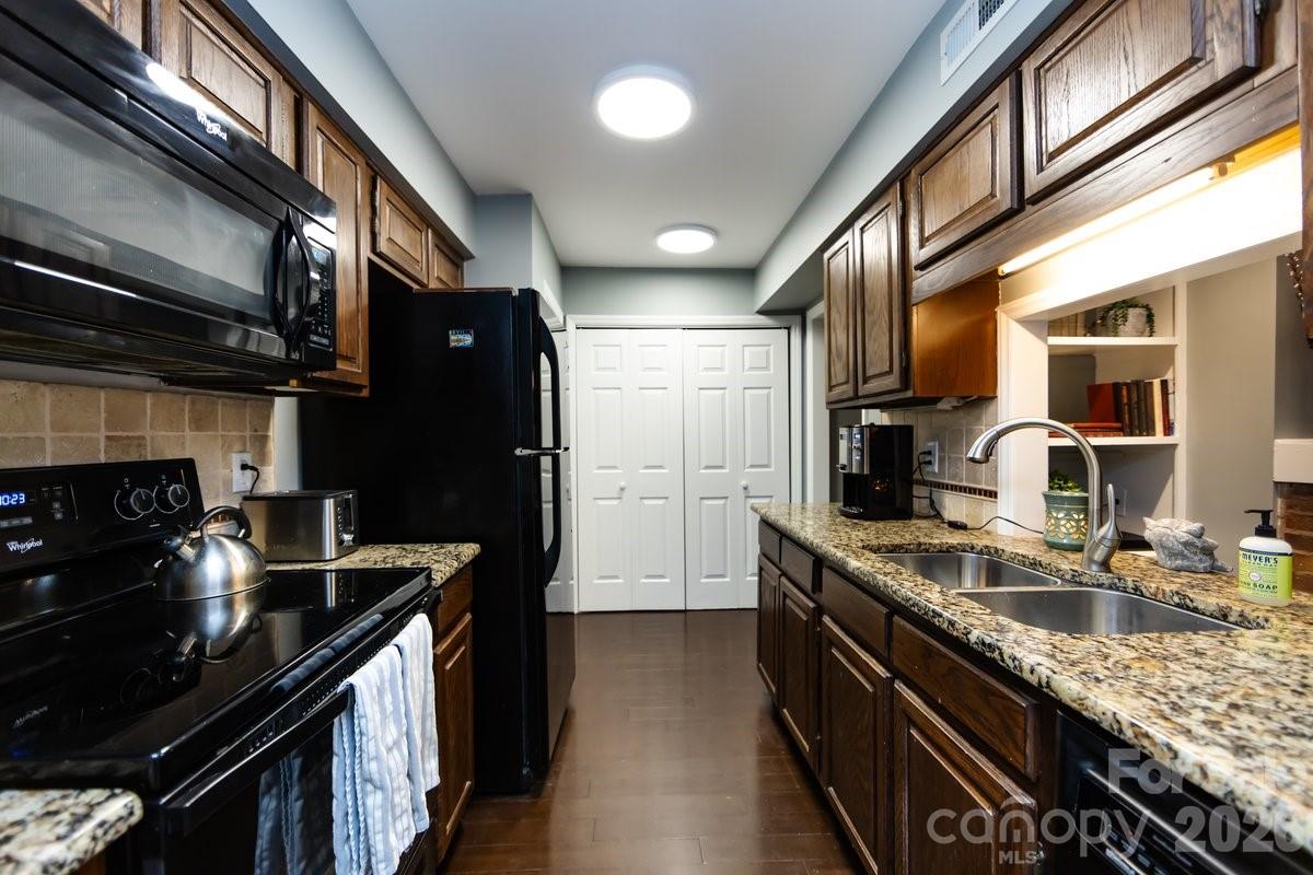 3929 Colony Crossing Drive Charlotte NC 28226