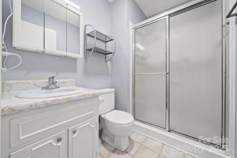 27 Capri Lane Hendersonville NC 28791