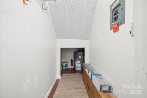 27 Capri Lane Hendersonville NC 28791