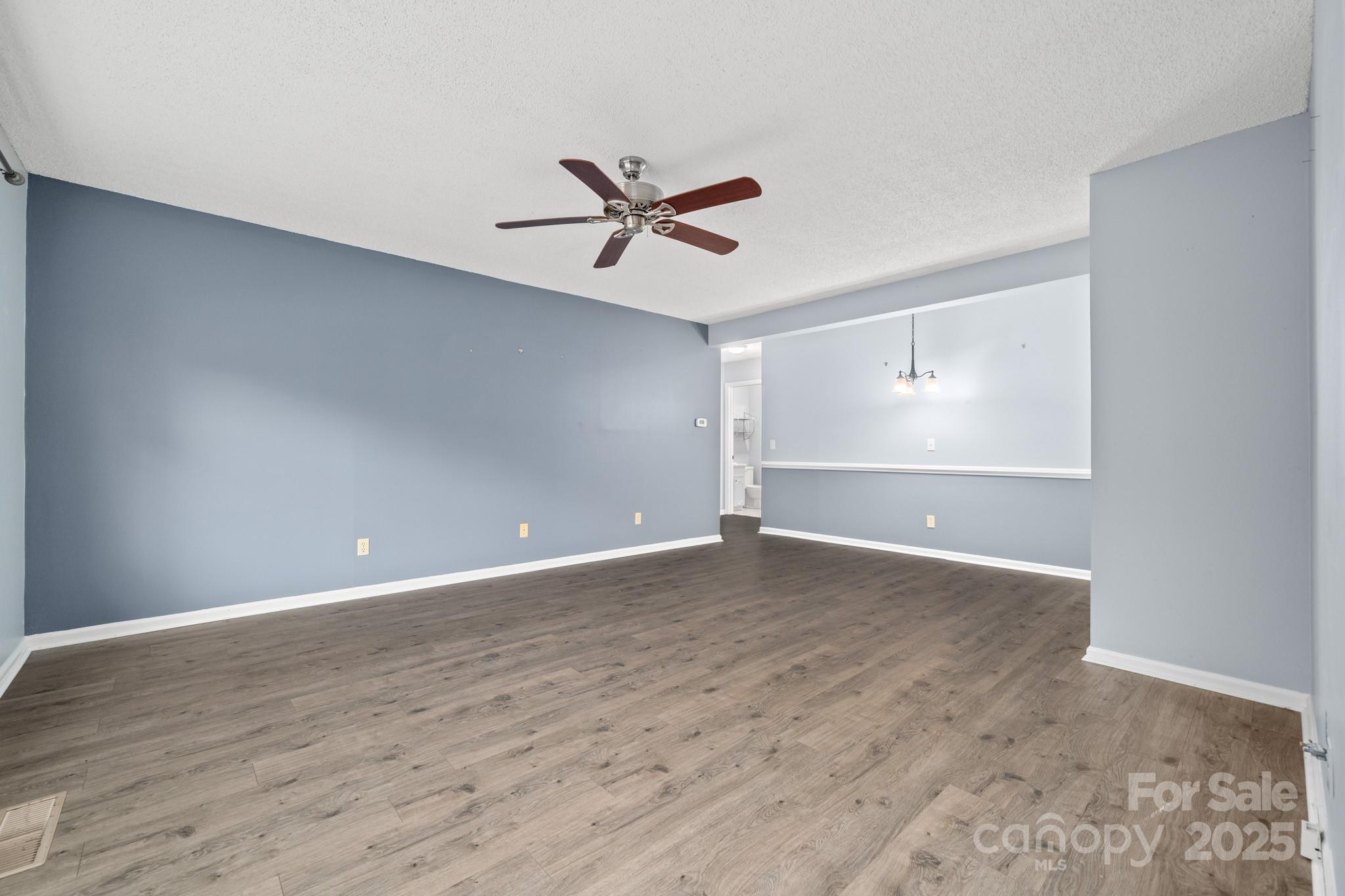 27 Capri Lane Hendersonville NC 28791