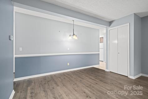 27 Capri Lane Hendersonville NC 28791
