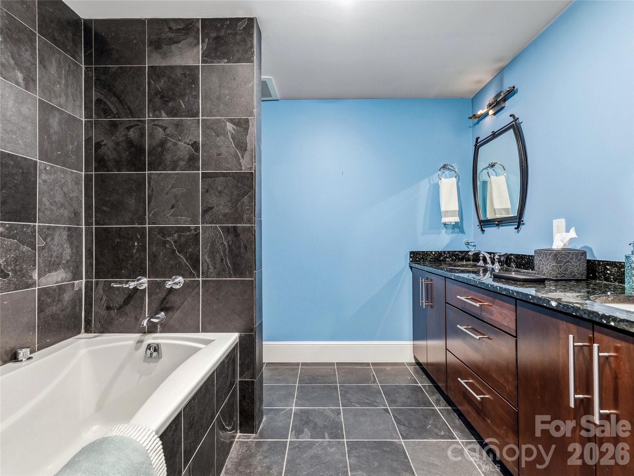 21 Battery Park Avenue Asheville NC 28801