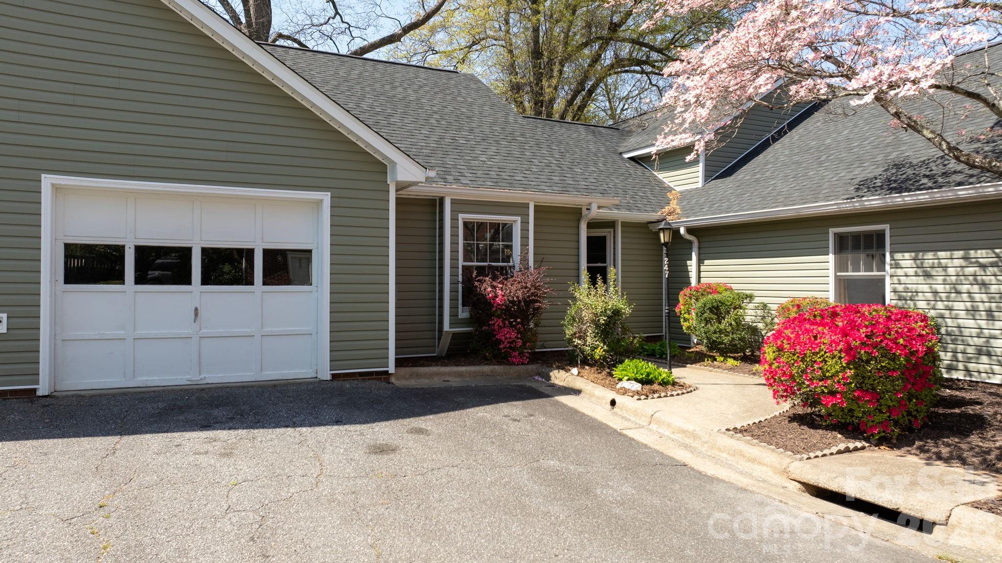 247 5th Avenue NE Hickory NC 28601