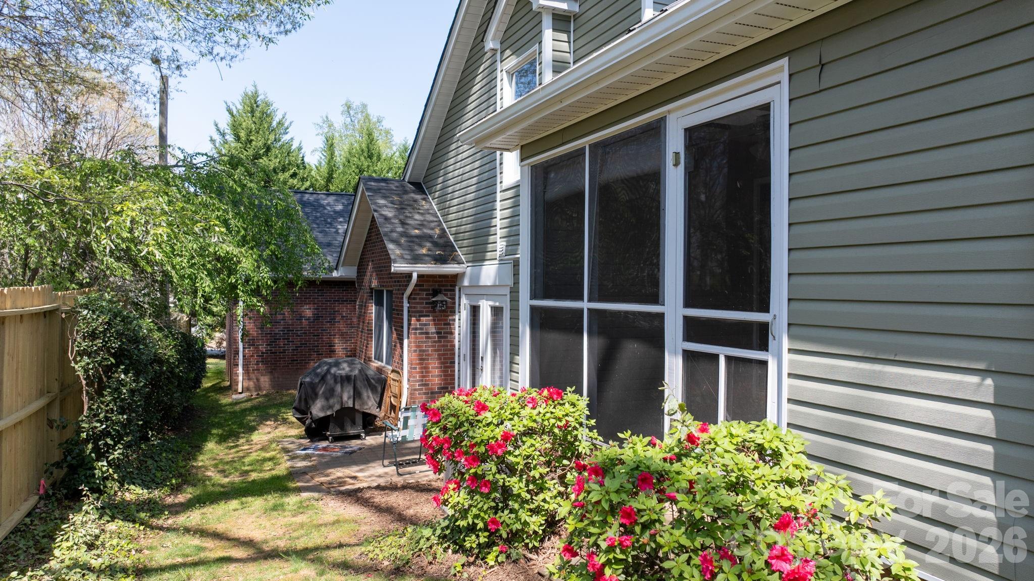 247 5th Avenue NE Hickory NC 28601