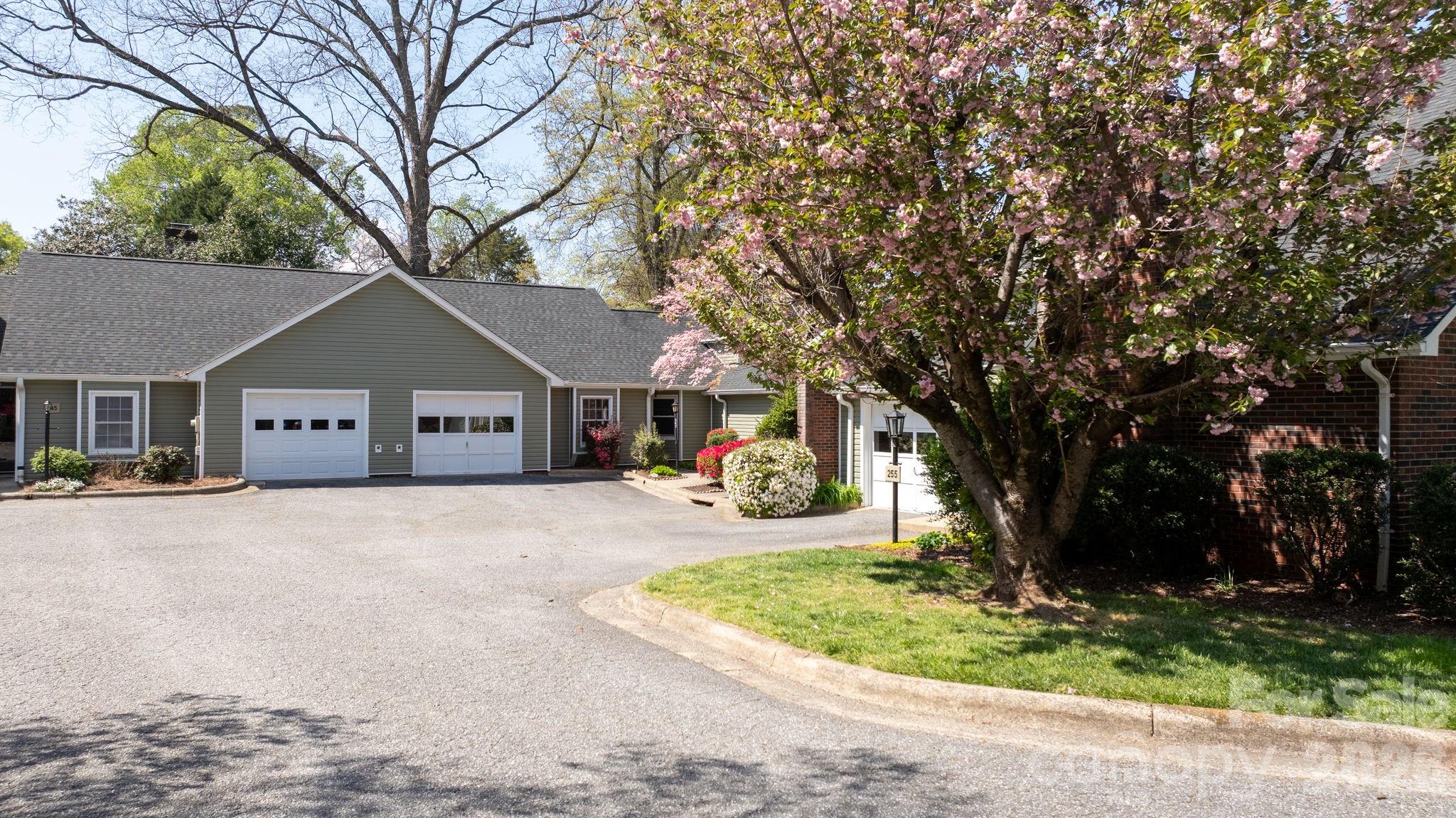 247 5th Avenue NE Hickory NC 28601