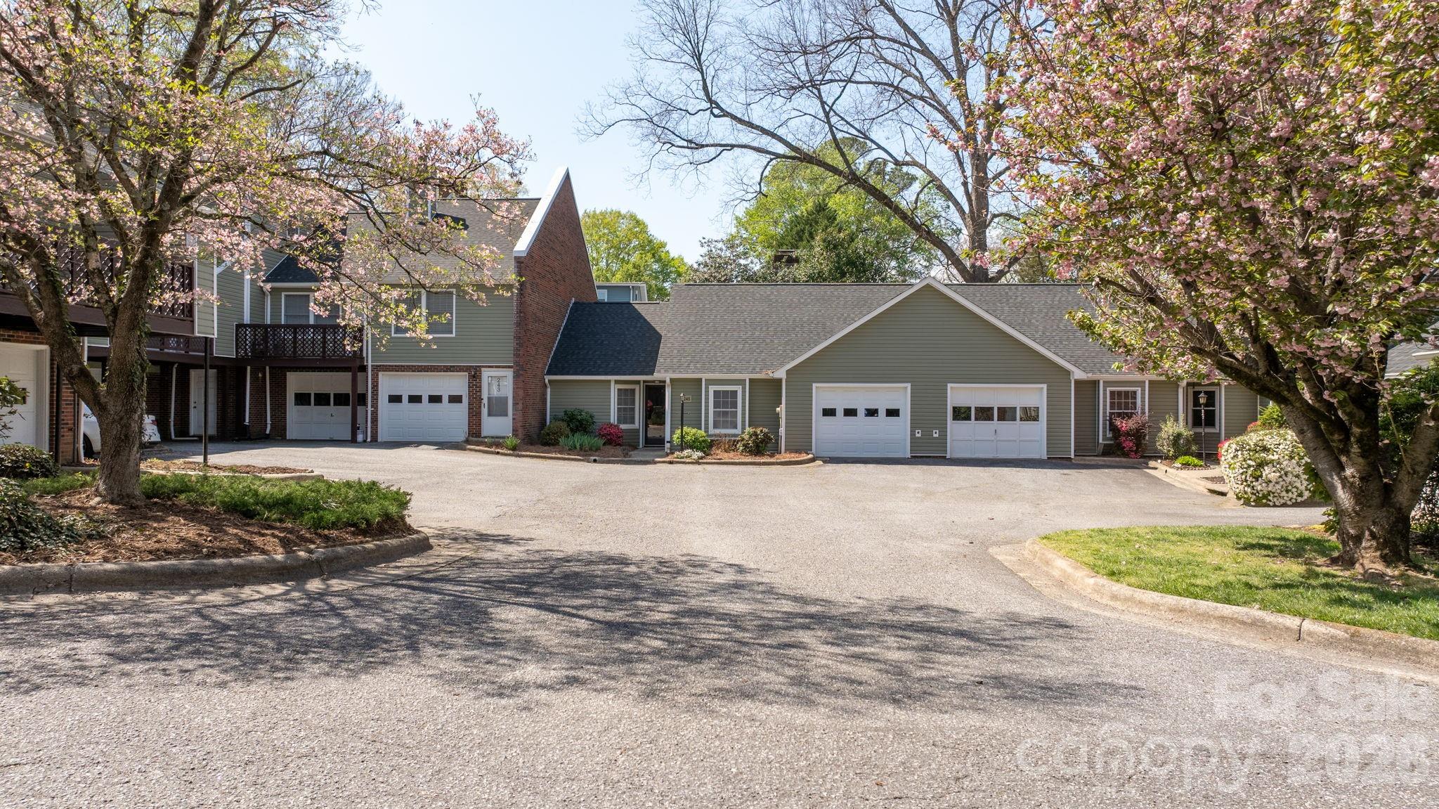 247 5th Avenue NE Hickory NC 28601
