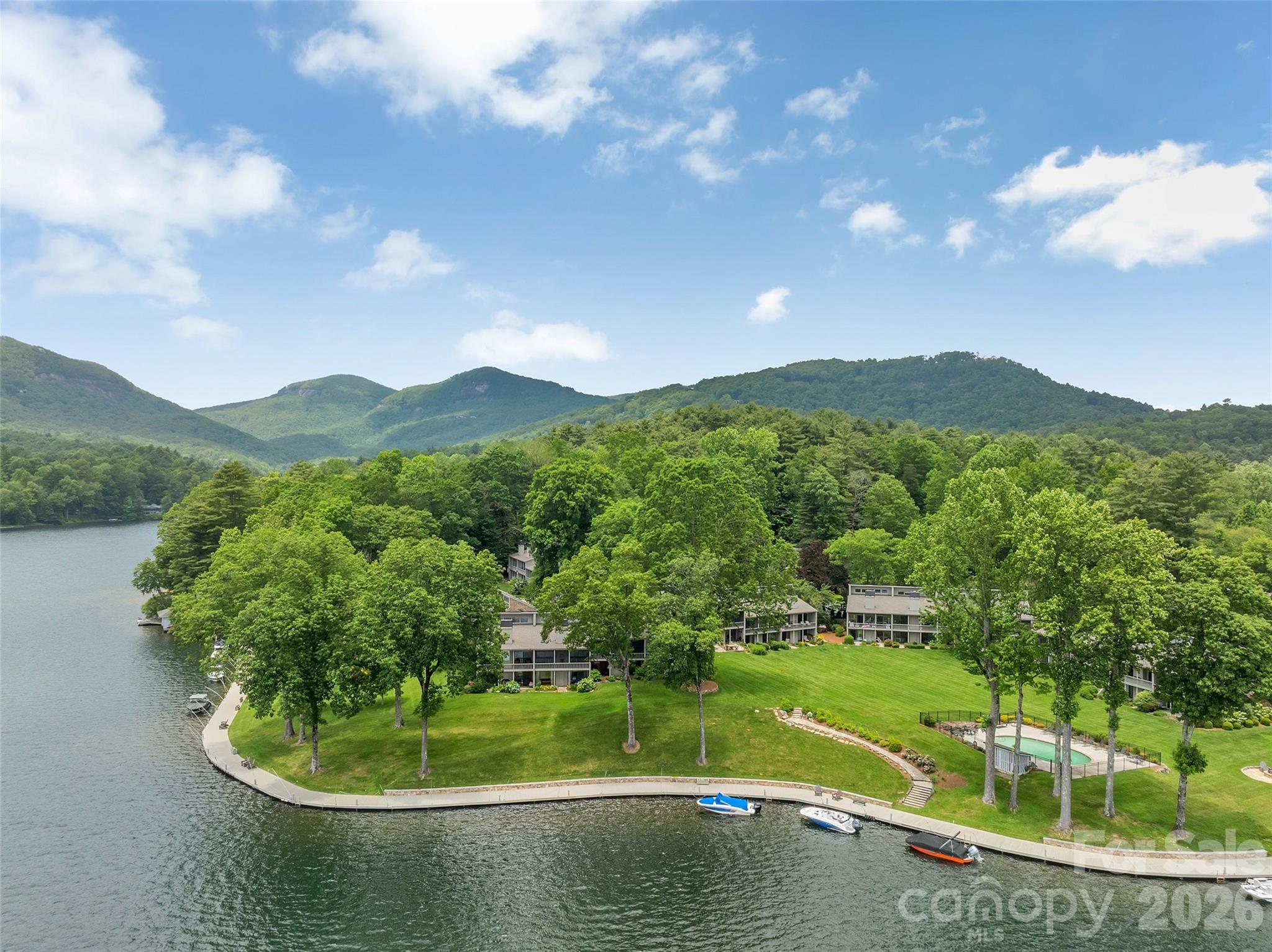 55 Toxaway Shores Lake Toxaway NC 28747