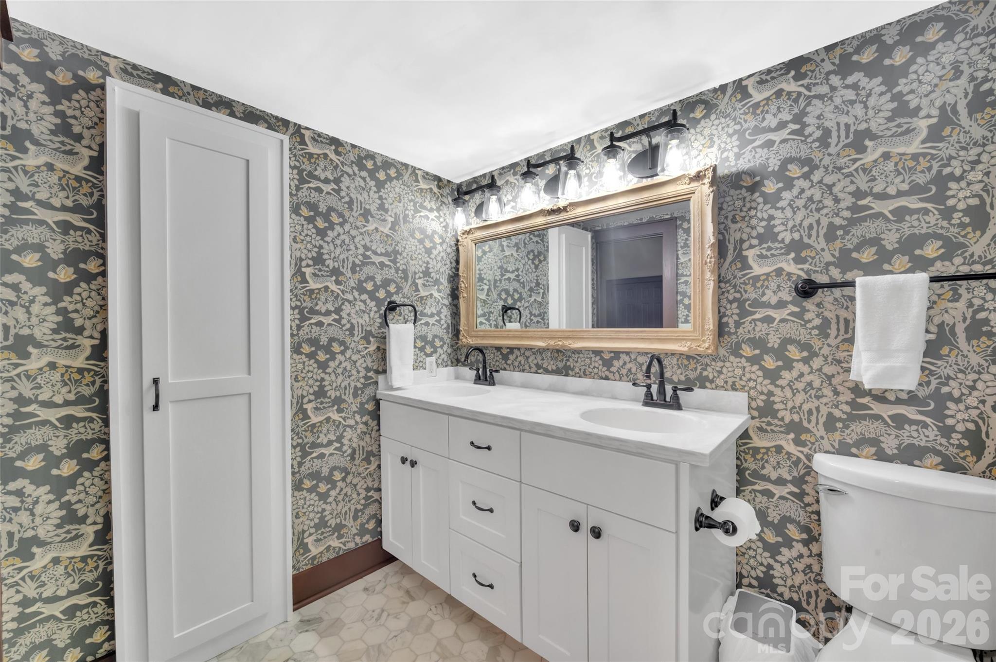 55 Toxaway Shores Lake Toxaway NC 28747