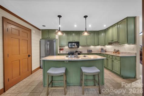 55 Toxaway Shores Lake Toxaway NC 28747