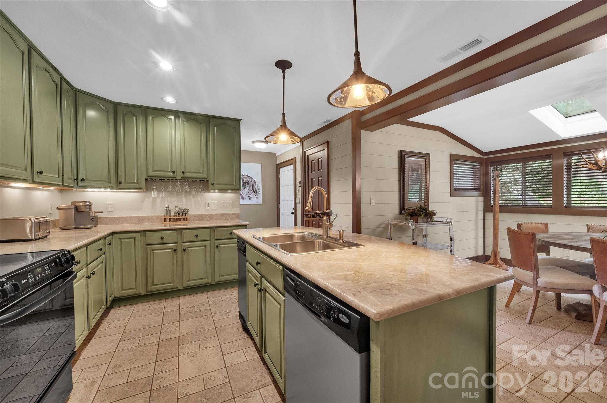 55 Toxaway Shores Lake Toxaway NC 28747