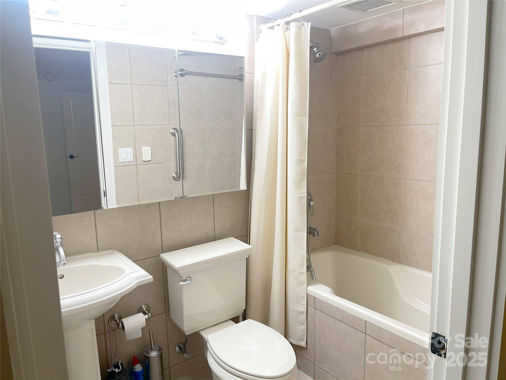 37 Hiawassee Street Asheville NC 28801