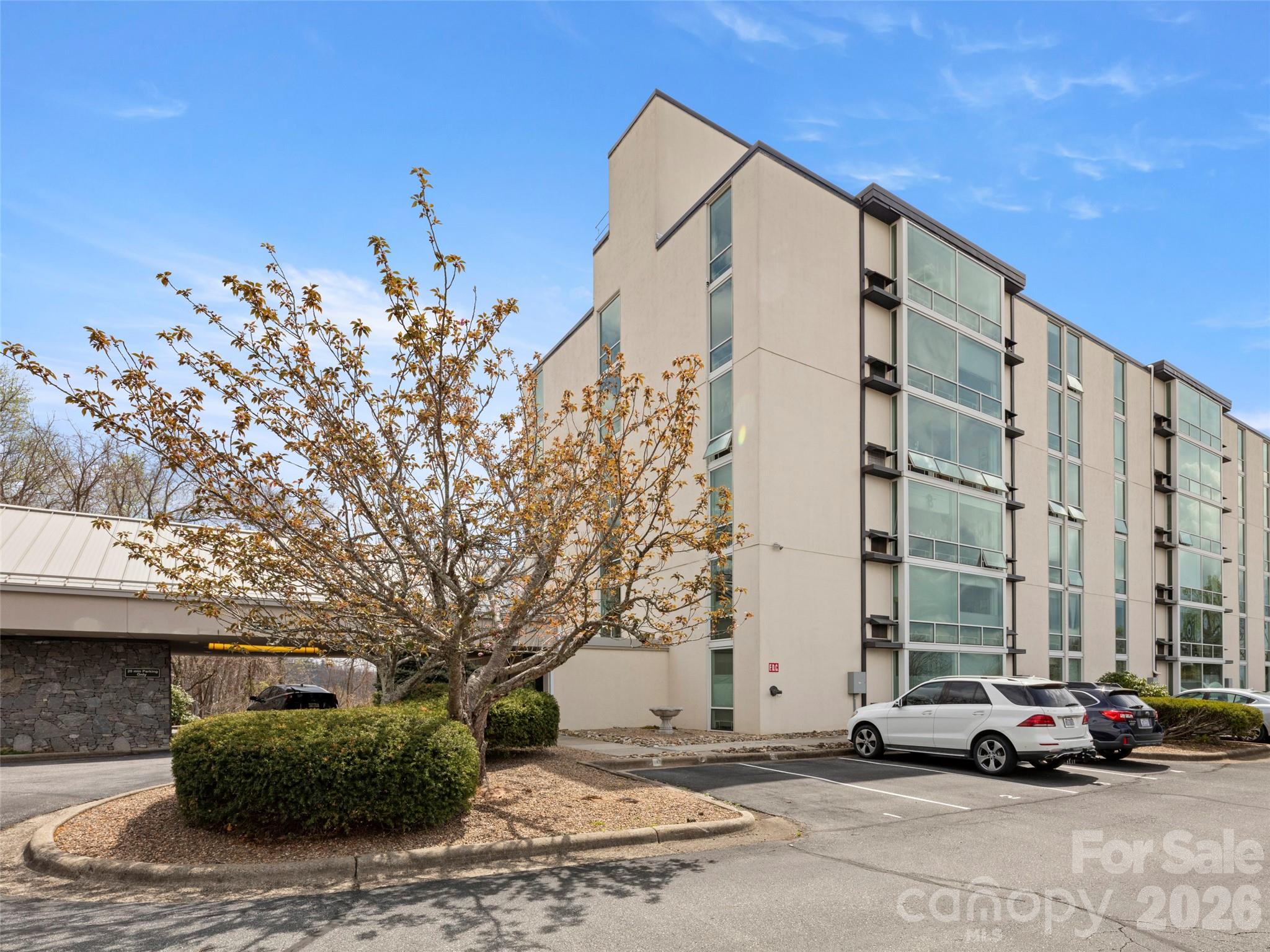 Asheville NC, 647 Town Mountain Road, Unit 612