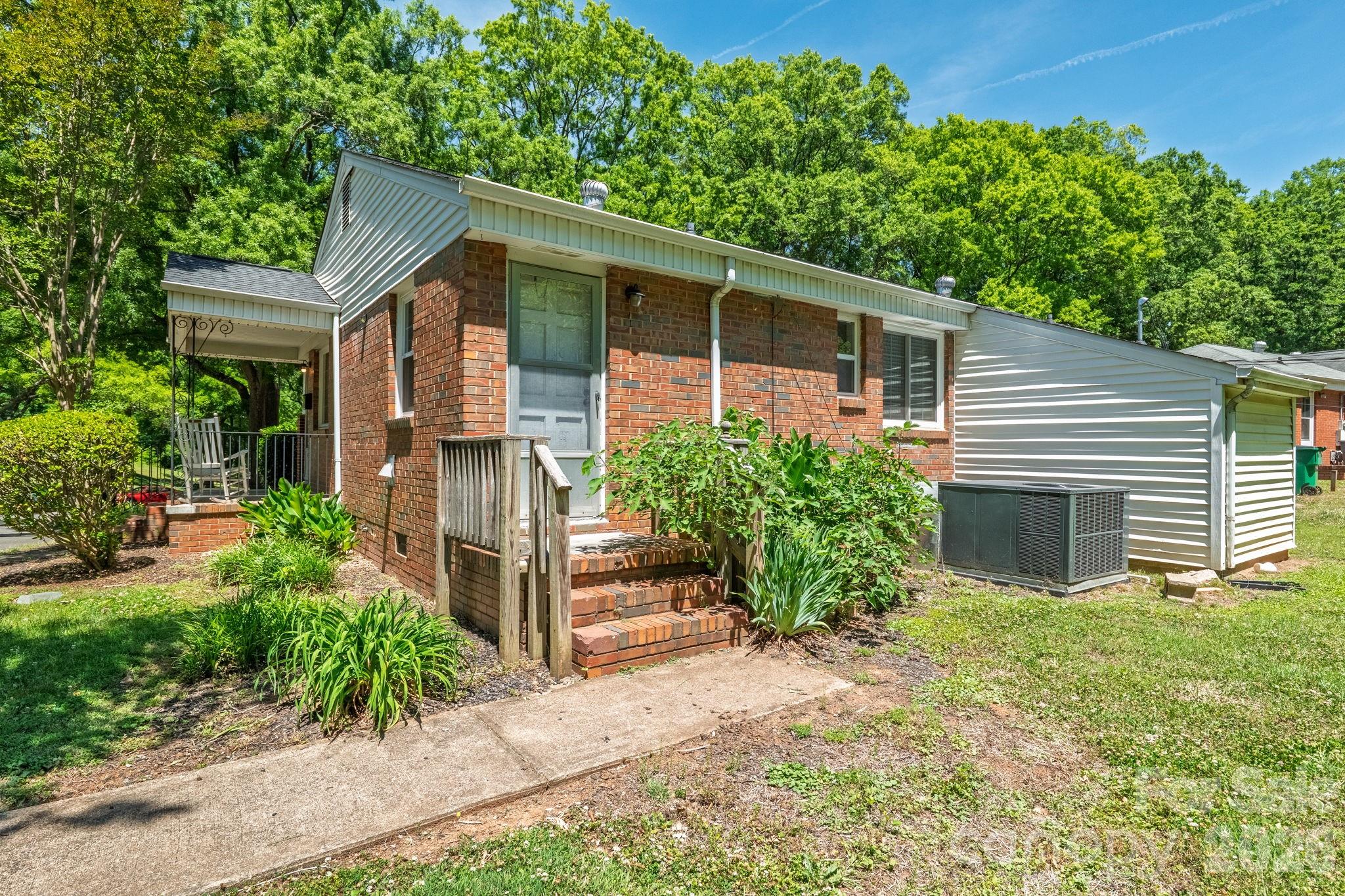 3241 Minnesota Road Charlotte NC 28208