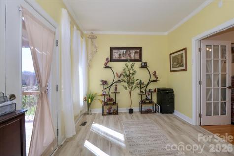 1530 Forest Park Drive Statesville NC 28677