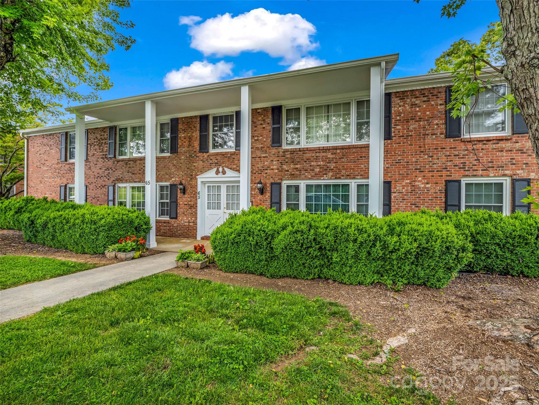 65 Brookside Drive Hendersonville NC 28792