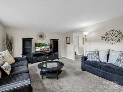 65 Brookside Drive Hendersonville NC 28792
