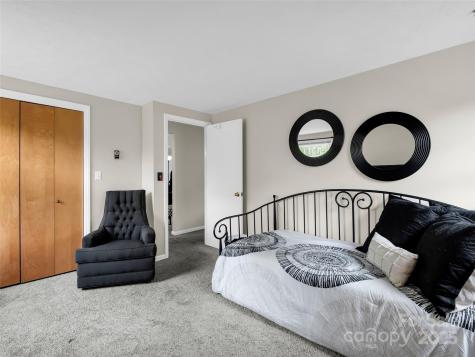 65 Brookside Drive Hendersonville NC 28792