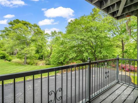 65 Brookside Drive Hendersonville NC 28792