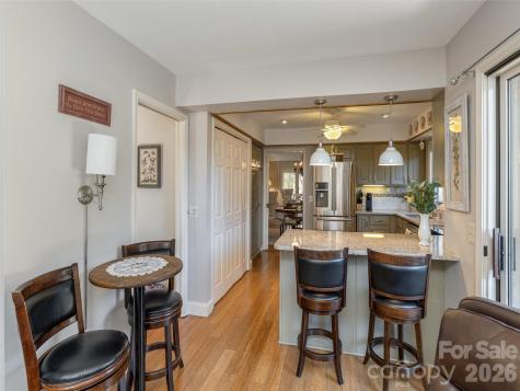 701 Red Oak Drive Hendersonville NC 28791