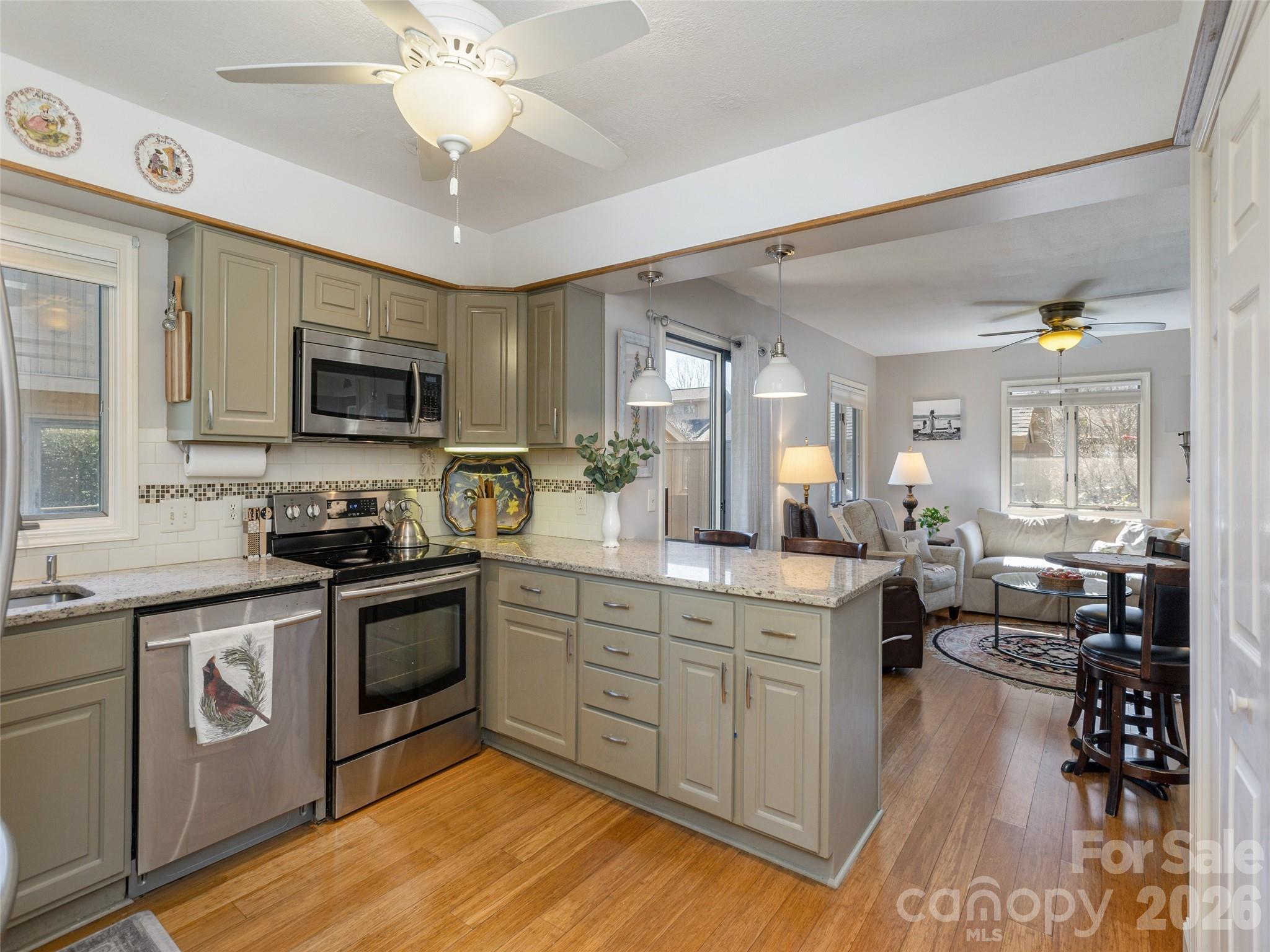 701 Red Oak Drive Hendersonville NC 28791