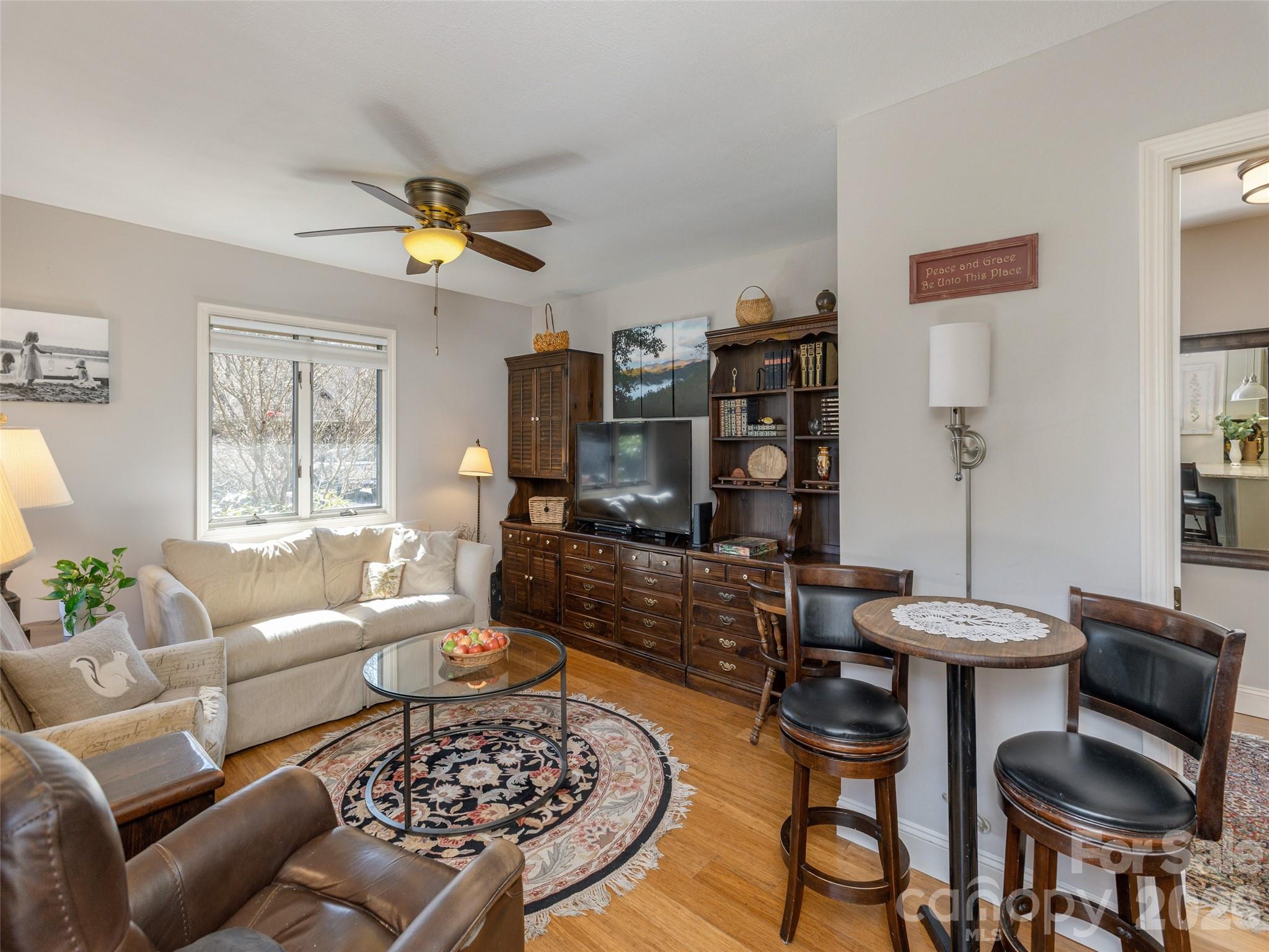 701 Red Oak Drive Hendersonville NC 28791