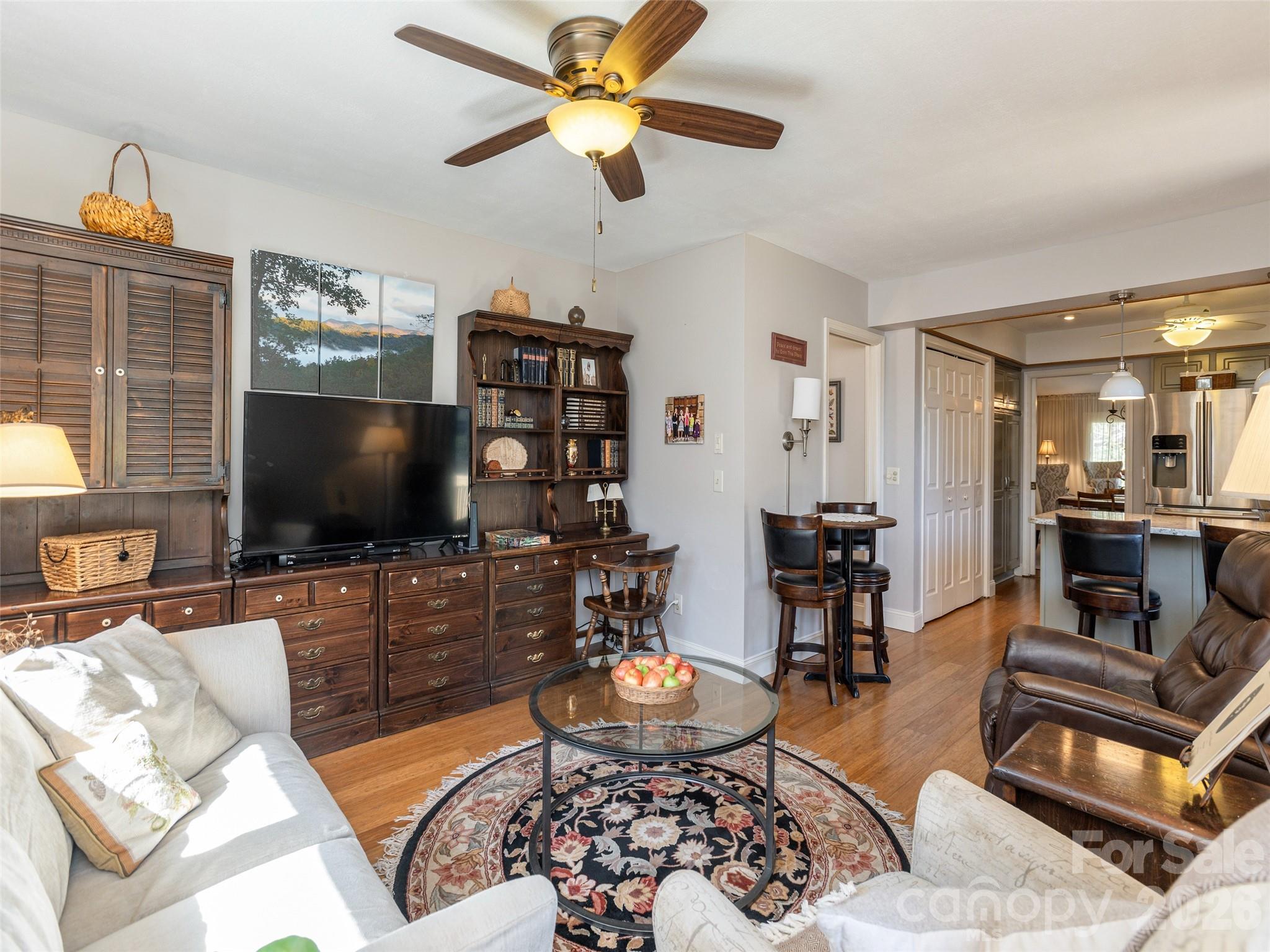 701 Red Oak Drive Hendersonville NC 28791