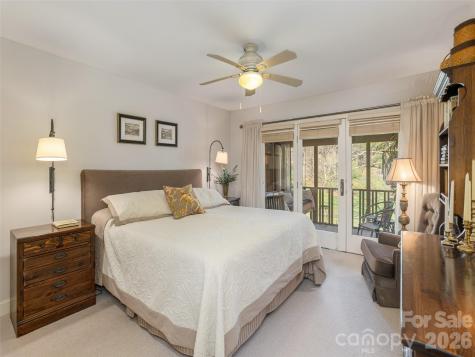 701 Red Oak Drive Hendersonville NC 28791