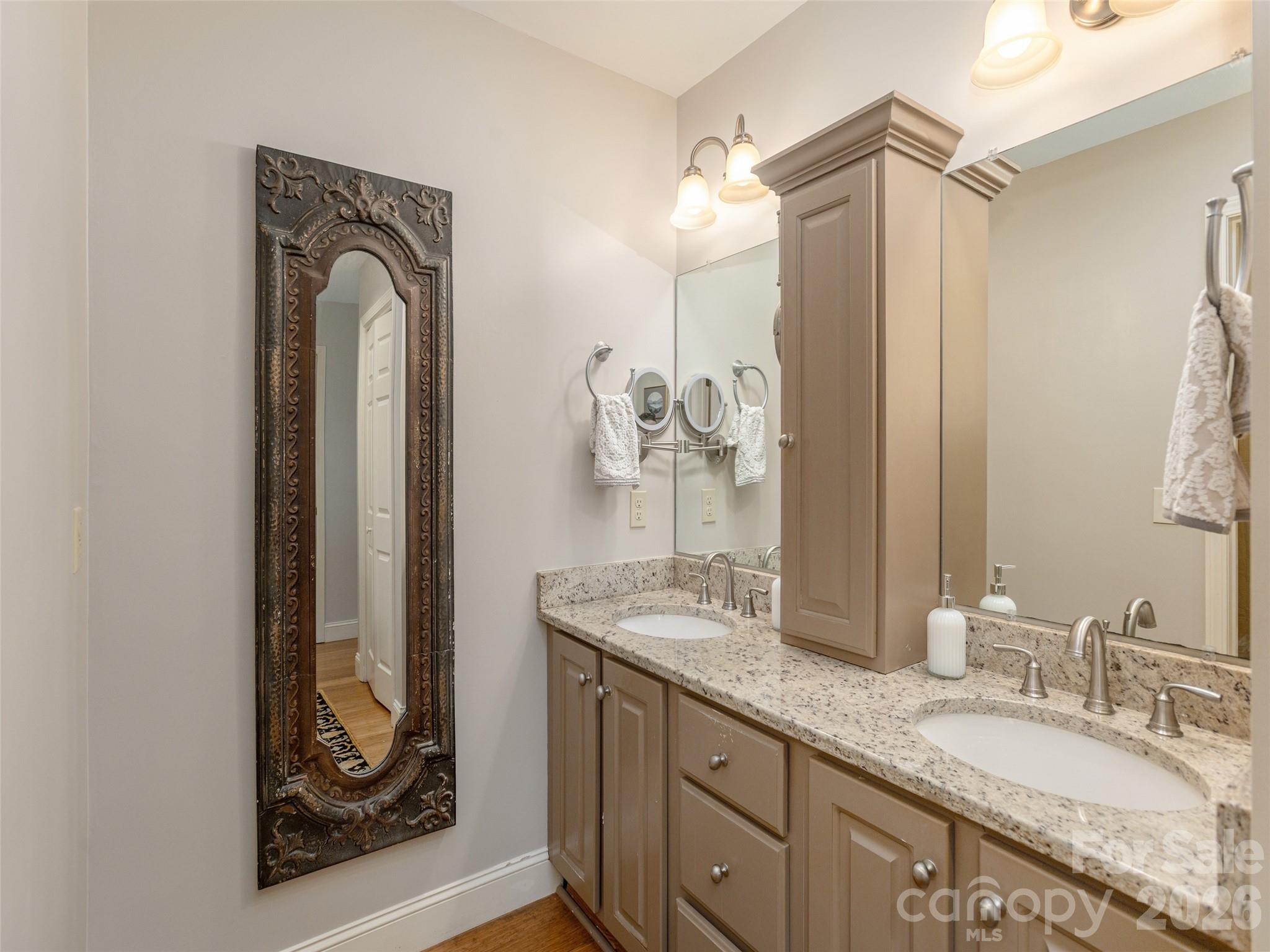701 Red Oak Drive Hendersonville NC 28791