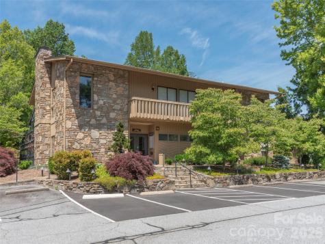 701 Red Oak Drive Hendersonville NC 28791