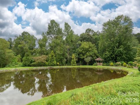 701 Red Oak Drive Hendersonville NC 28791