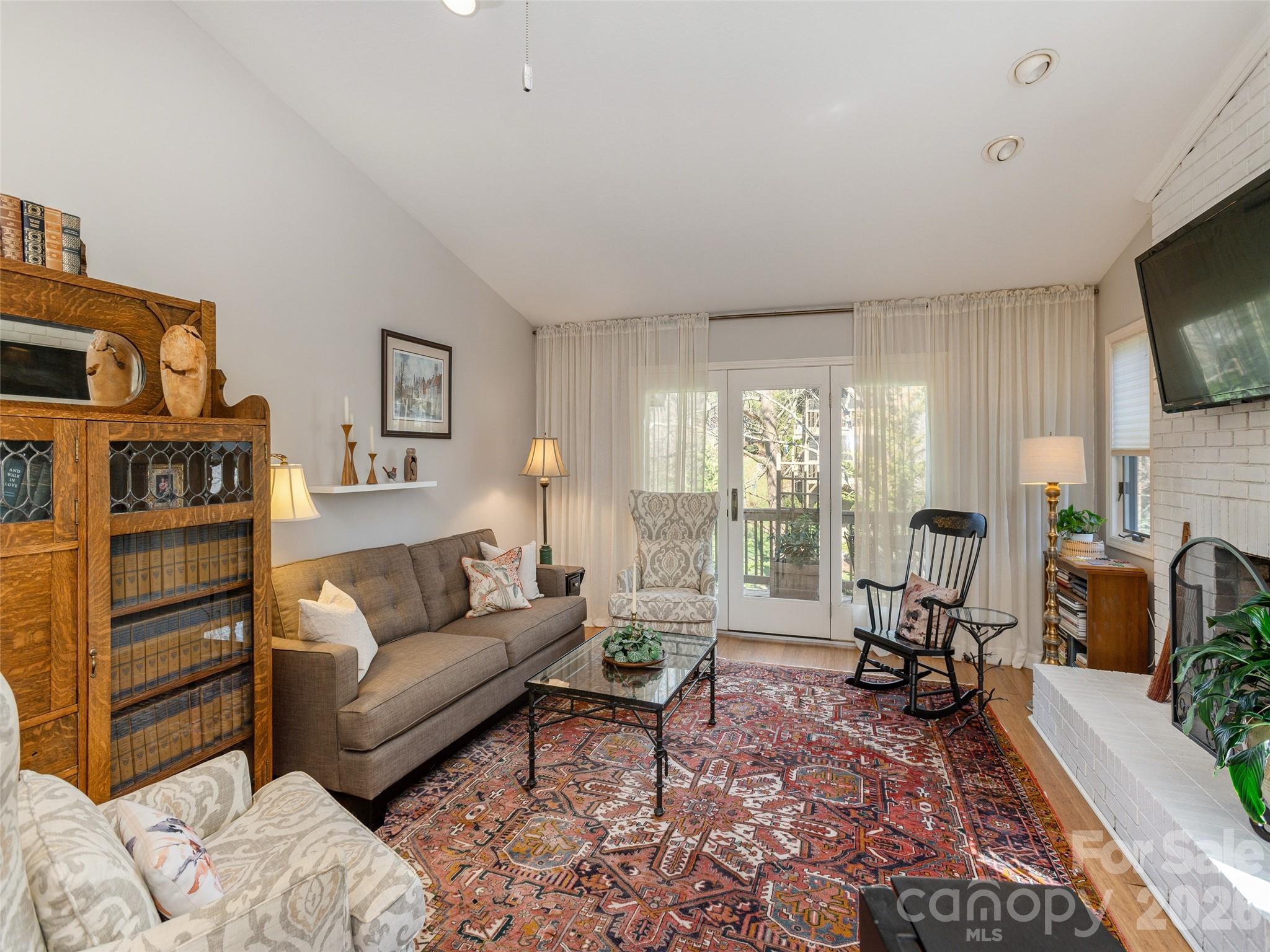 701 Red Oak Drive Hendersonville NC 28791