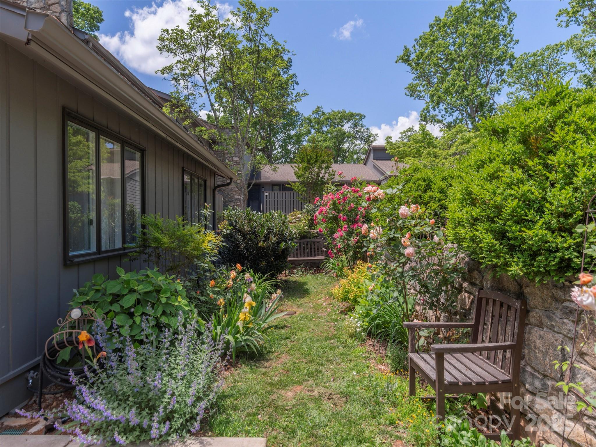 208 Crowfields Drive Asheville NC 28803