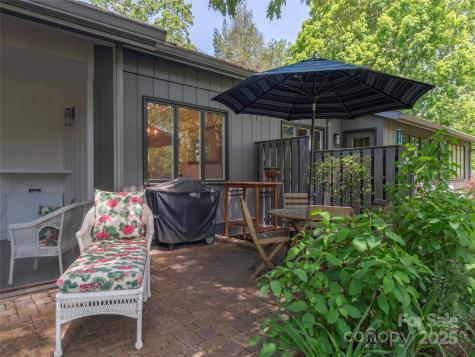 208 Crowfields Drive Asheville NC 28803