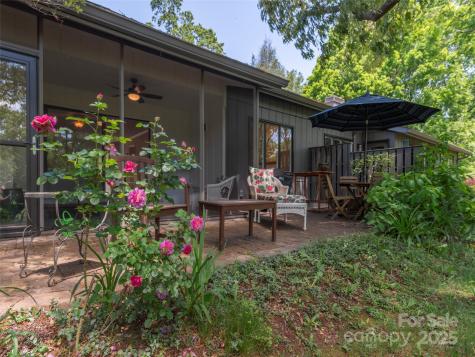 208 Crowfields Drive Asheville NC 28803