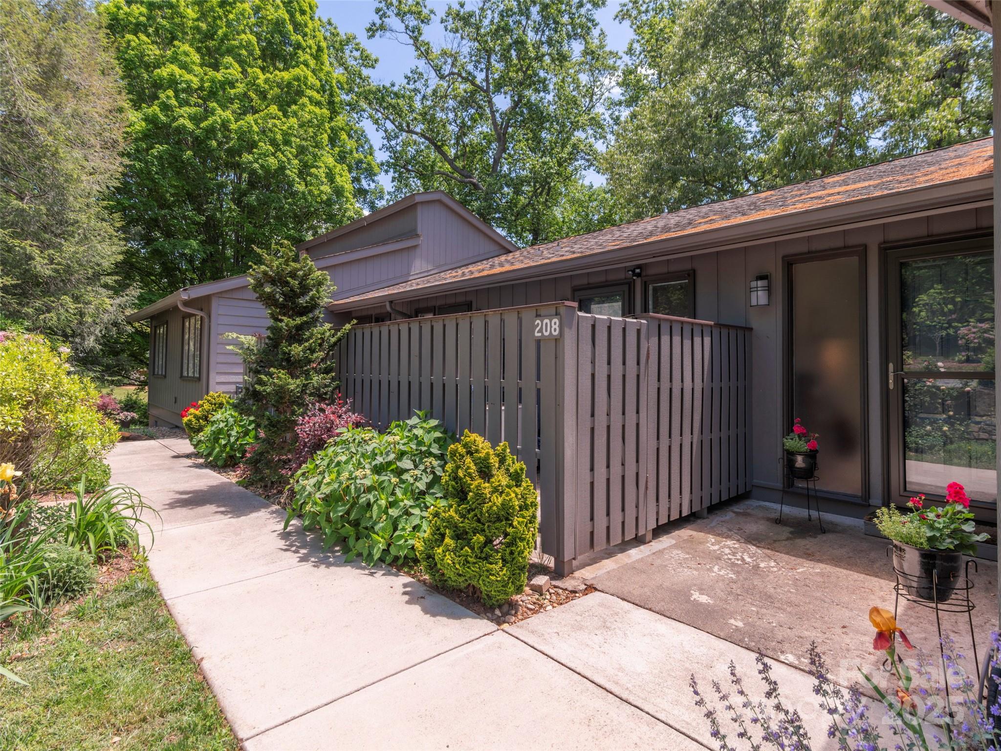 208 Crowfields Drive Asheville NC 28803