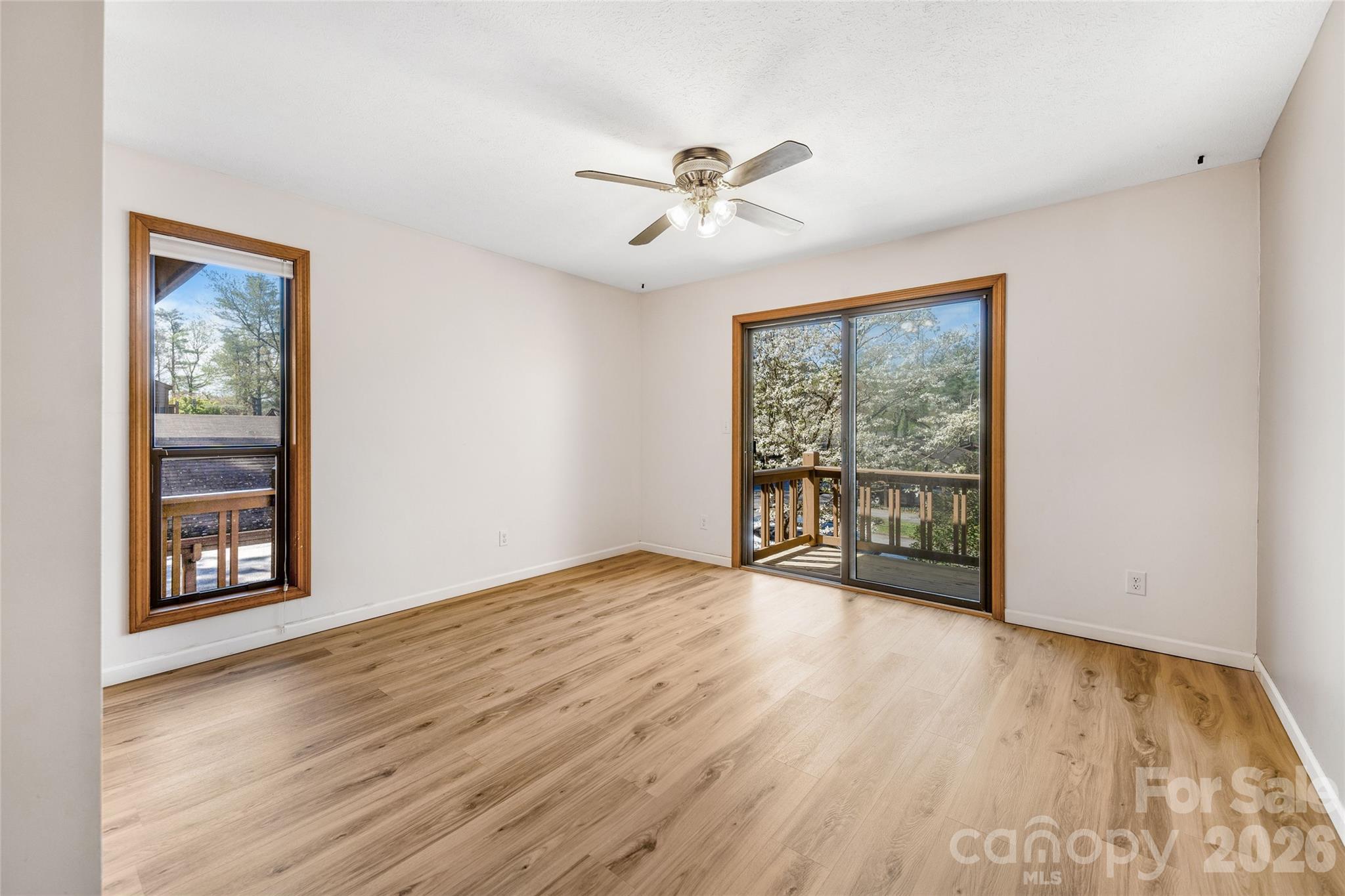 521 Courtwood Lane Hendersonville NC 28739