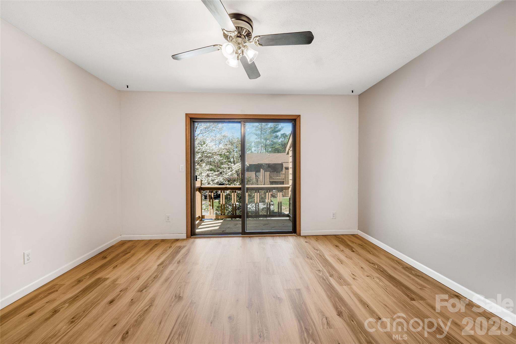 521 Courtwood Lane Hendersonville NC 28739
