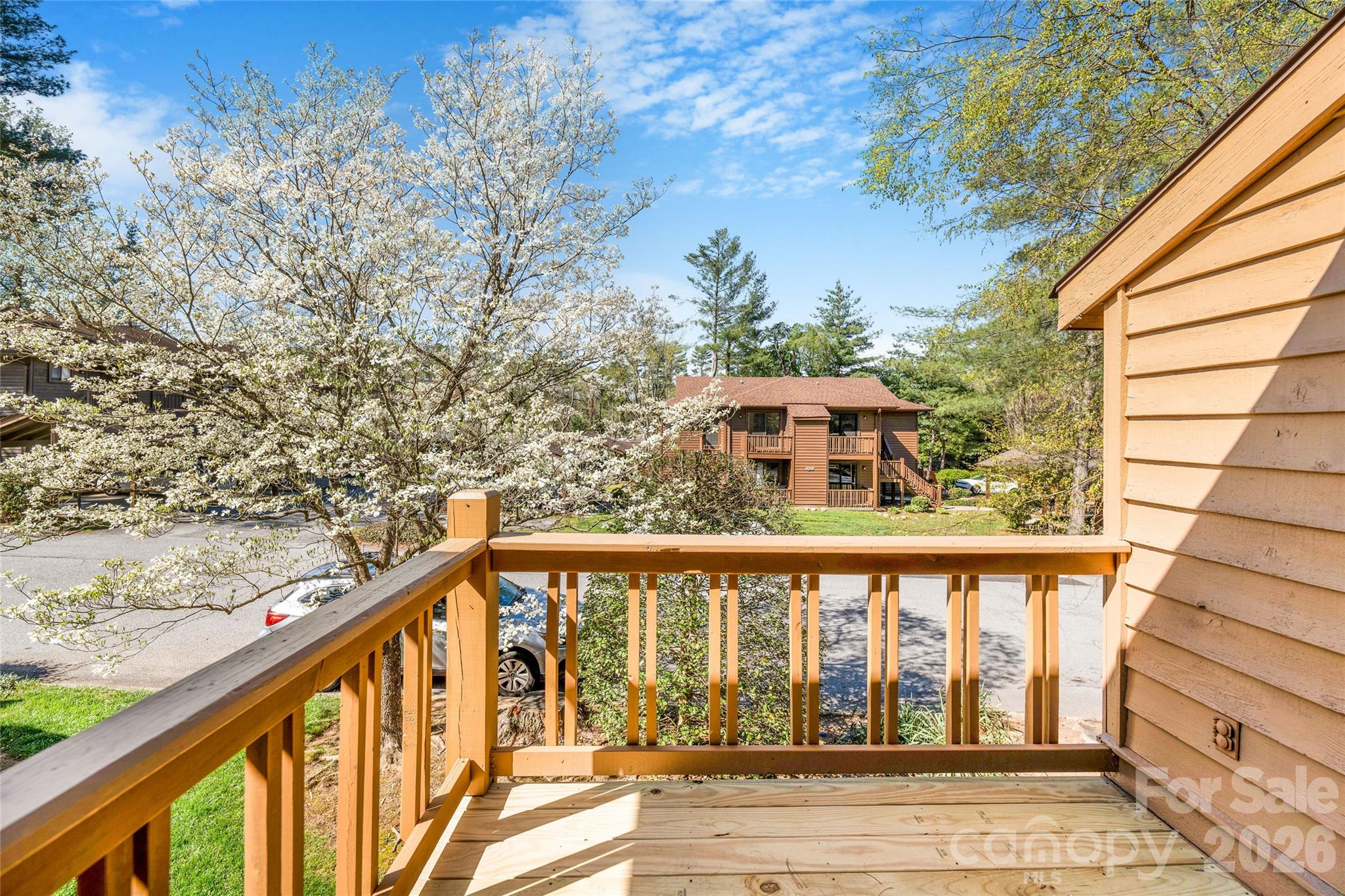 521 Courtwood Lane Hendersonville NC 28739