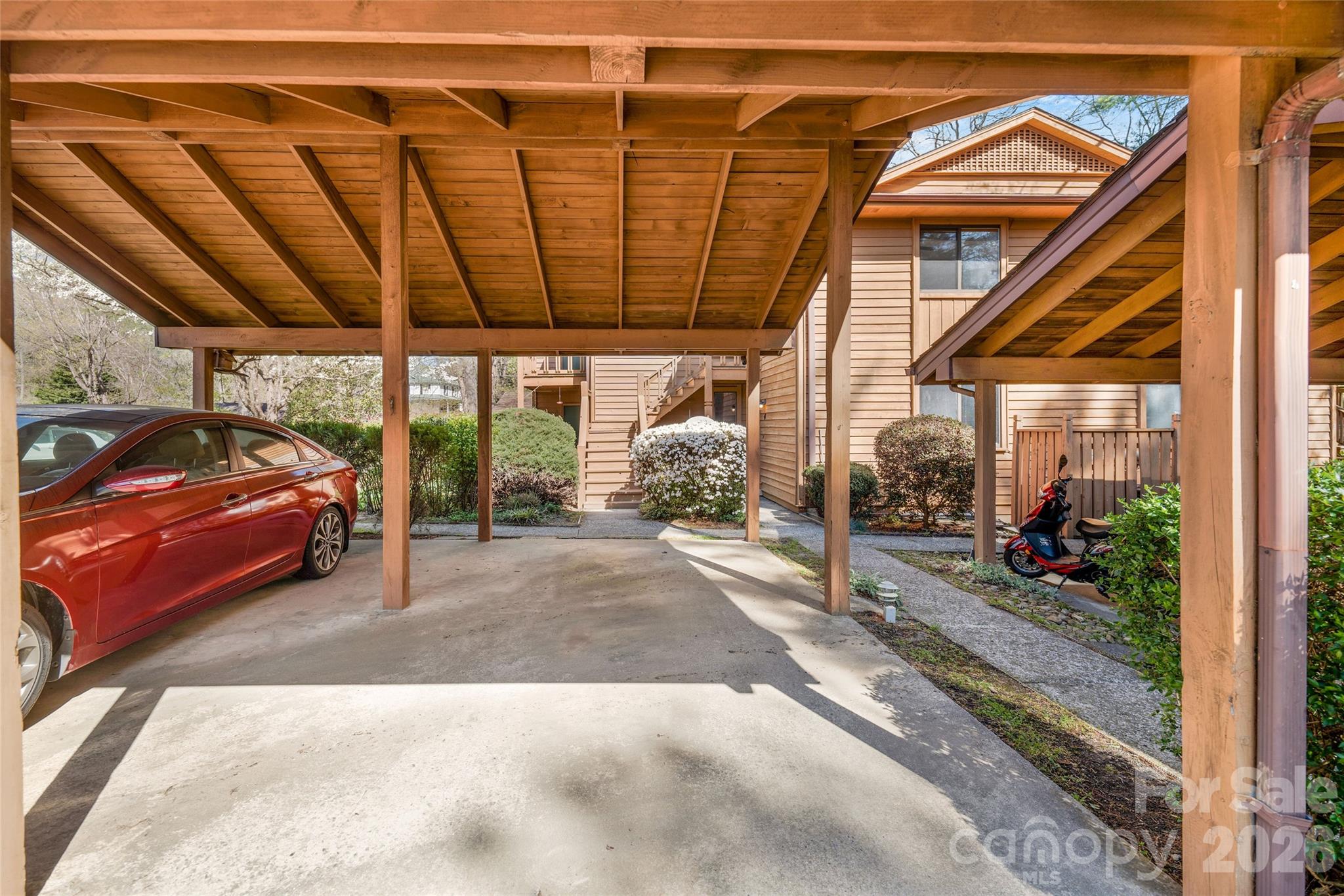 521 Courtwood Lane Hendersonville NC 28739