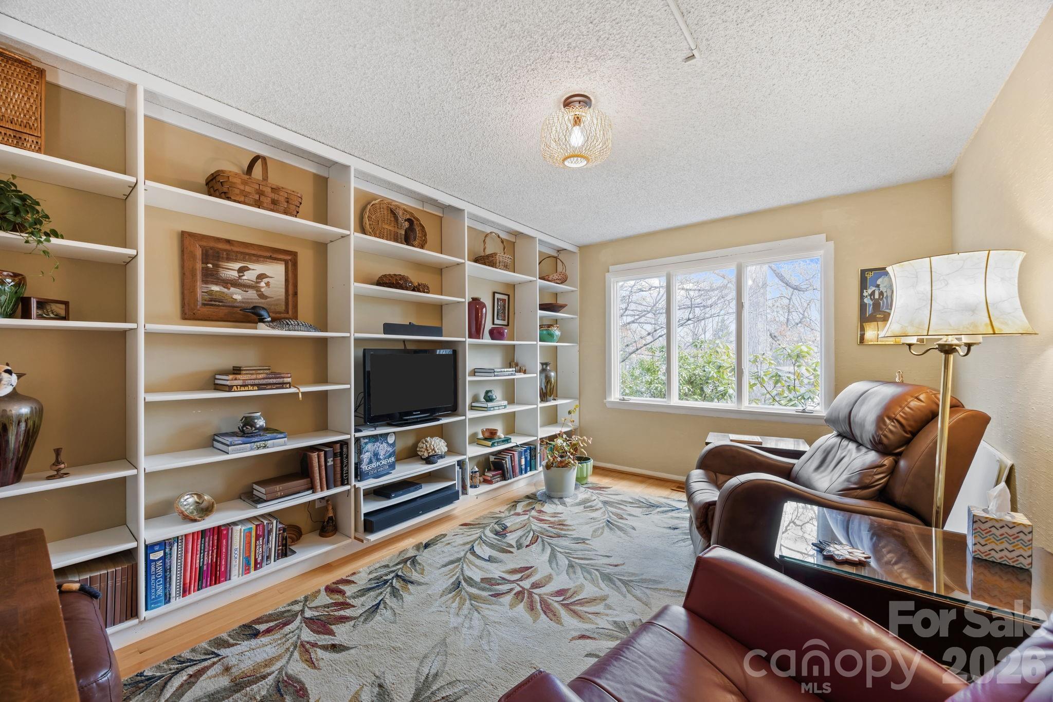 102 Crowfields Drive Asheville NC 28803