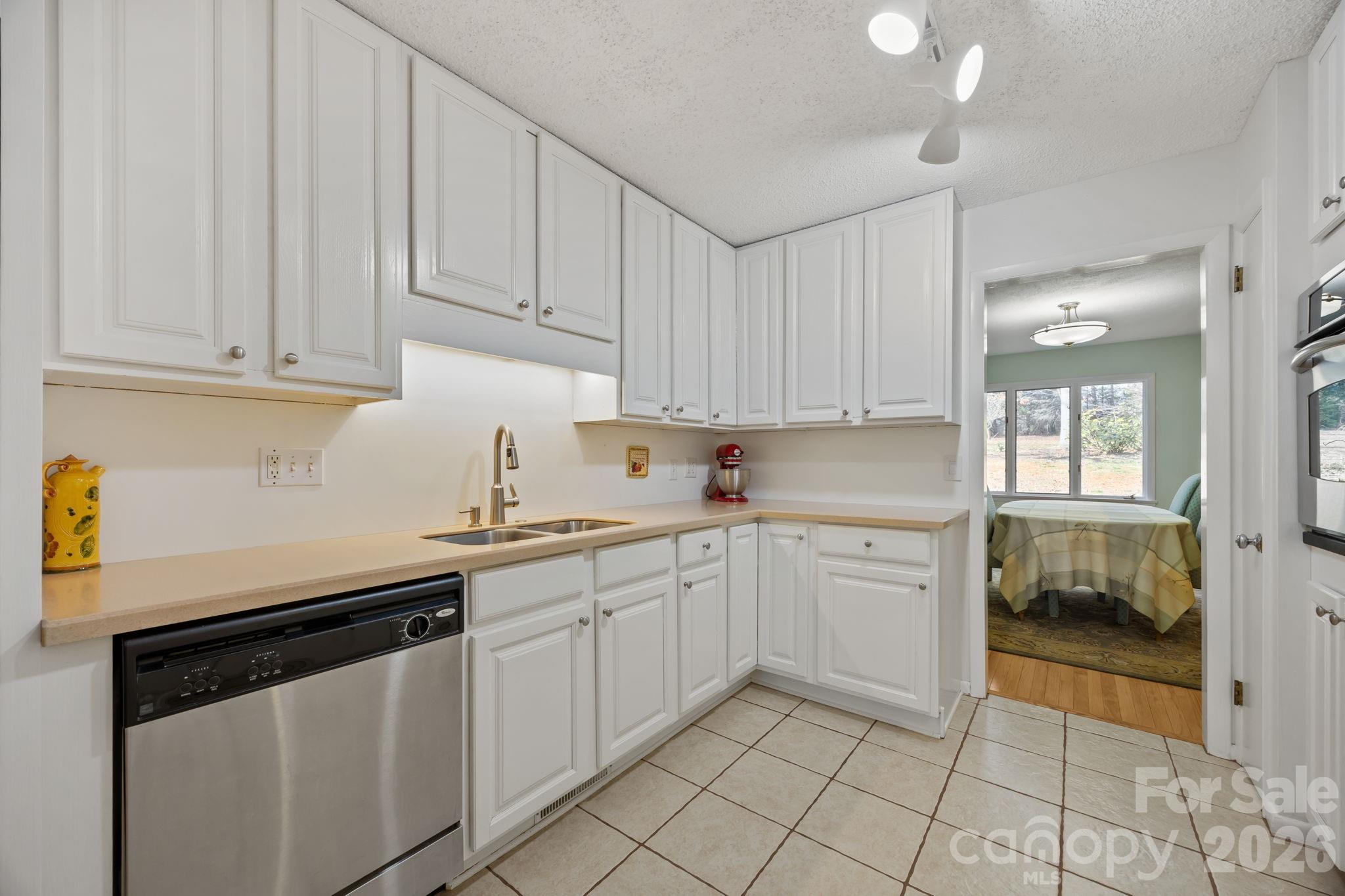 102 Crowfields Drive Asheville NC 28803