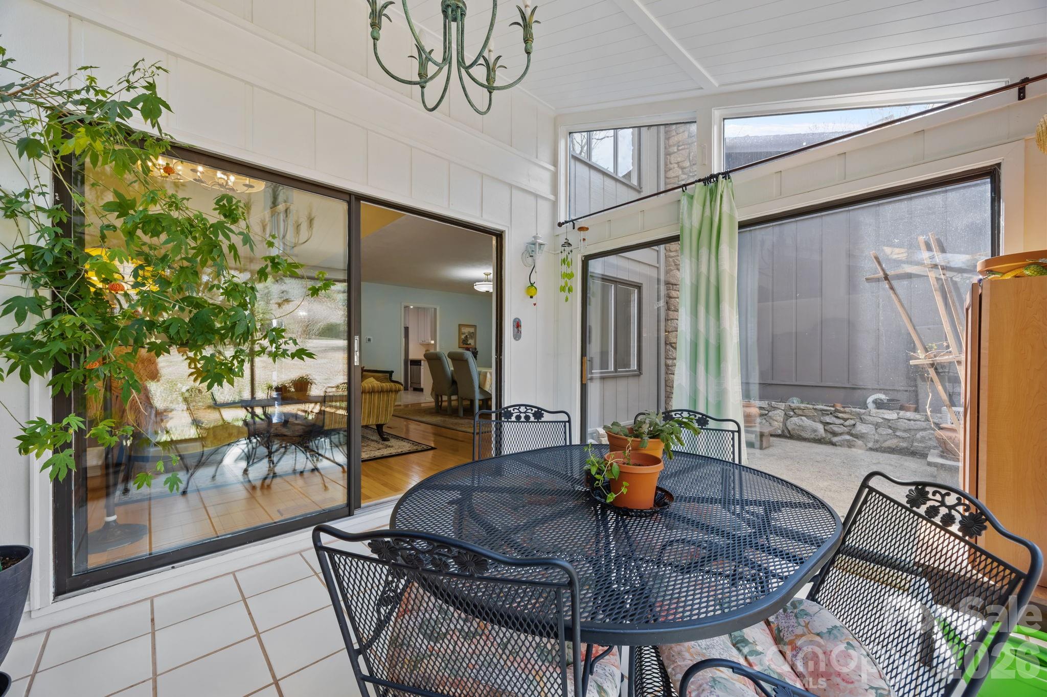 102 Crowfields Drive Asheville NC 28803