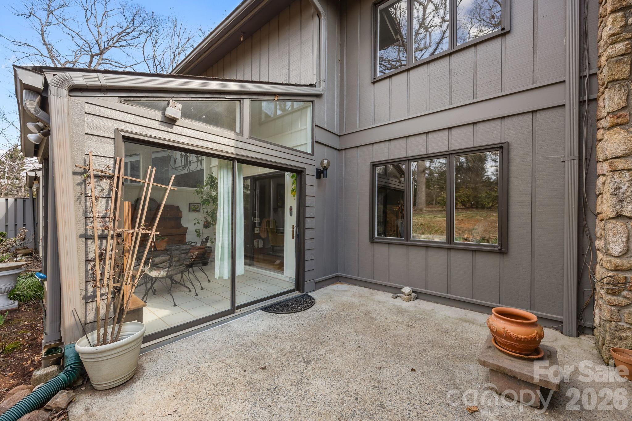 102 Crowfields Drive Asheville NC 28803